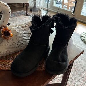 Ugg Mini Bailey Bow II boots Black size 10